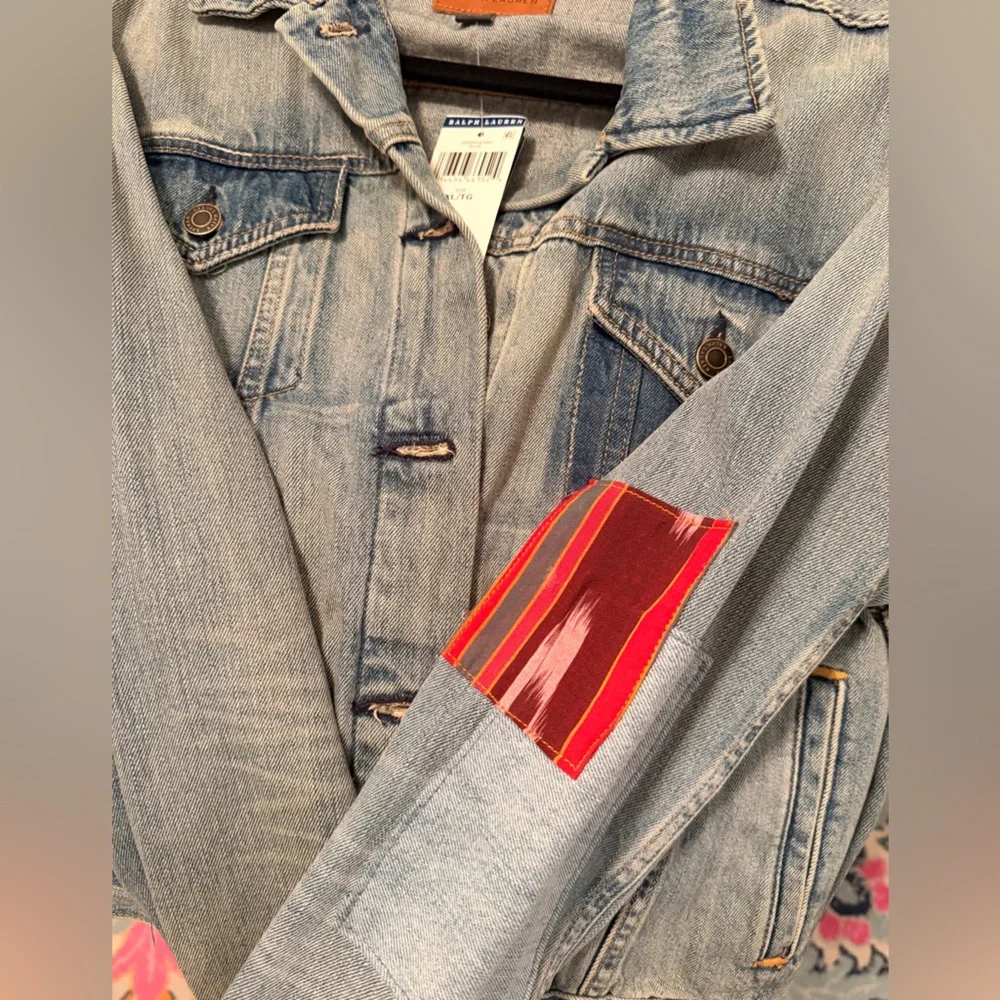 Ralph Lauren Light Wash Denim Jacket with Patch Detail - Picture 7 of 7